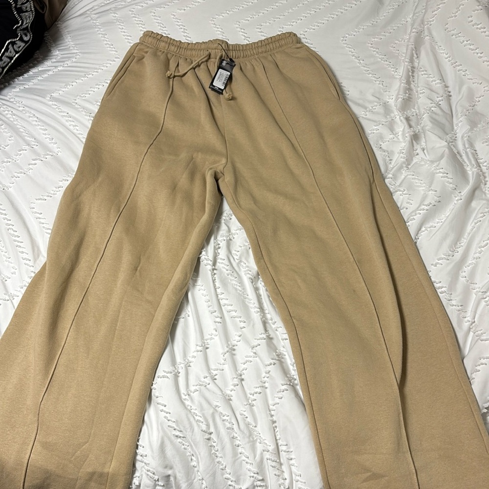 NWT pretty little thing sweatpants